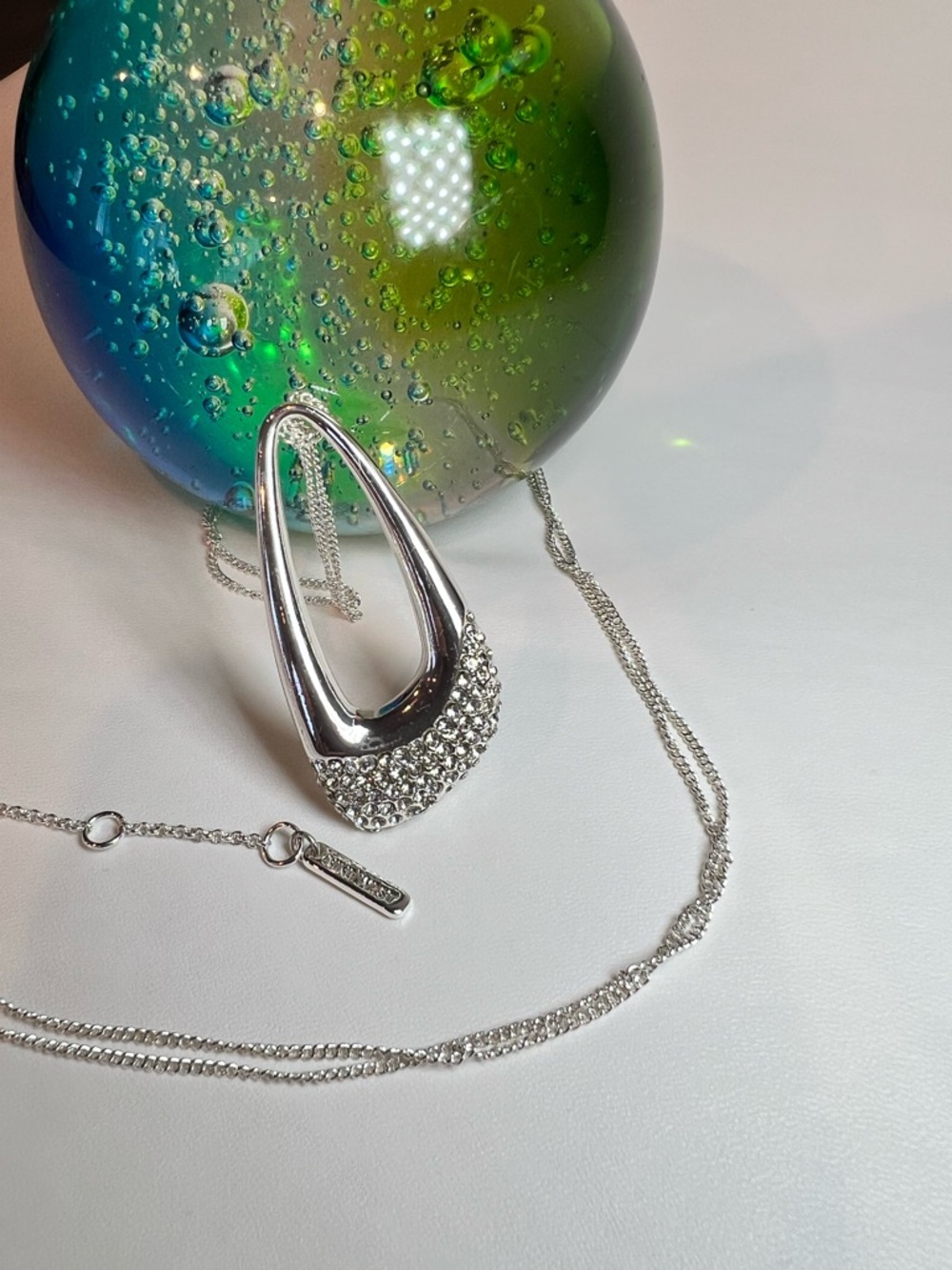 Nine West NWOT Polished Silver-Toned Metal Teardrop Crystals Sweater Necklace - Picture 10 of 14